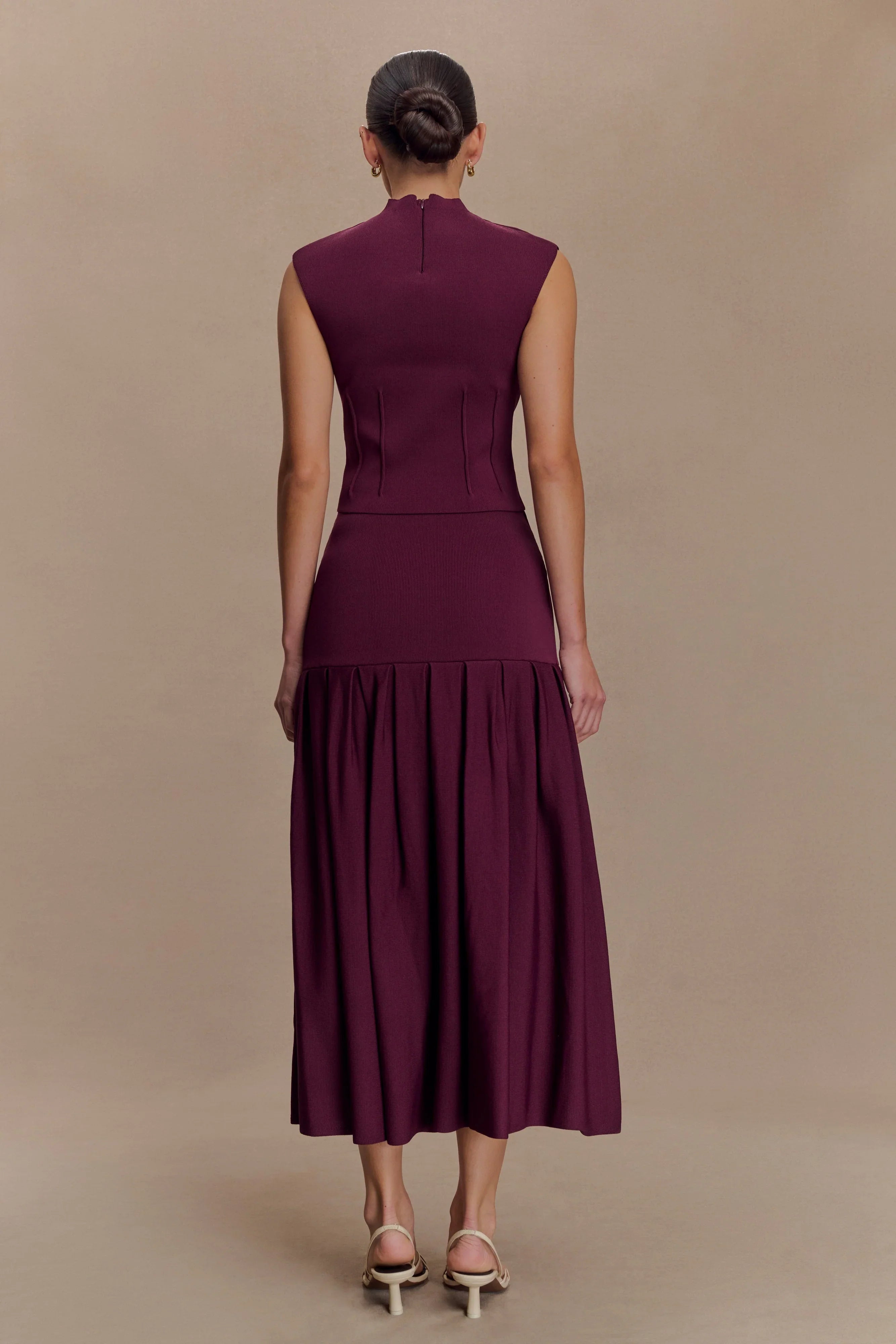 Romaine High Neck Bandage Knit Top Wine