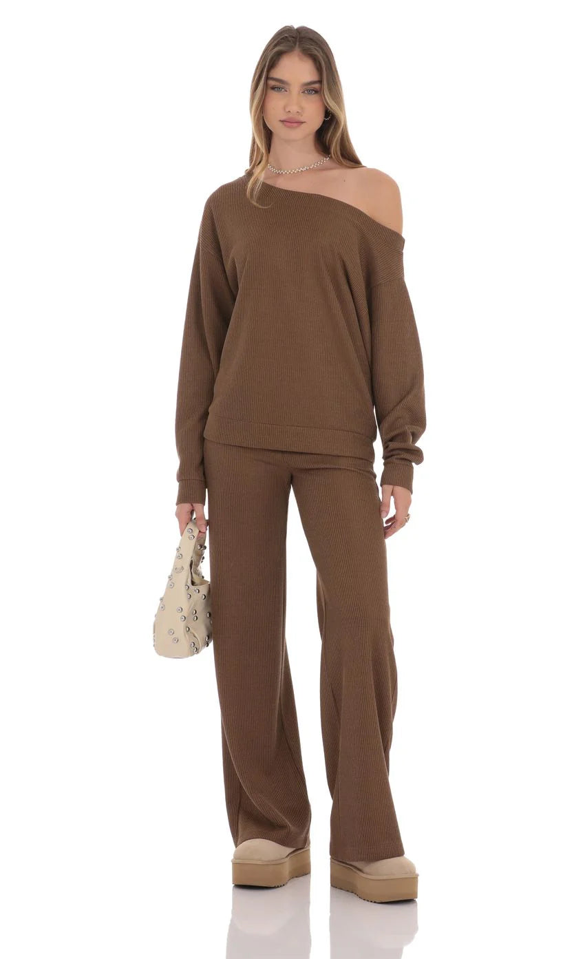 Off Shoulder Knit Oversized Jumper in Brown